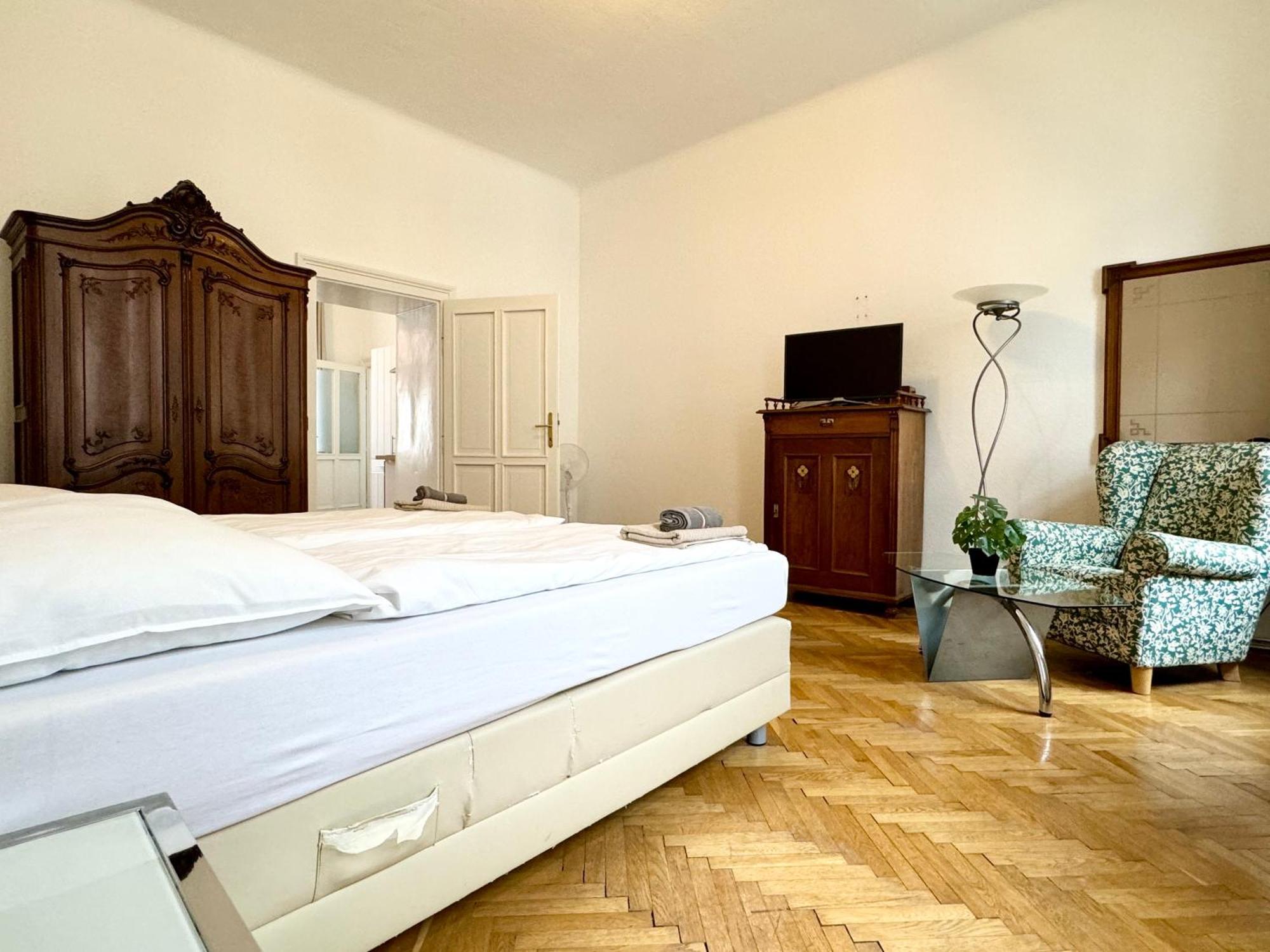 Cosy Located At Famous Kutschkermarkt Apartment Wien